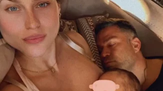 Βαλεντίνη Παπαδάκη | Φωτογραφίζει τον Κώστα Σόμμερ να κοιμάται με τον νεογέννητο γιο τους