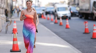 Τα δύο "sunset dresses" από τη Zara που μπορείς να φορέσεις από το πρωί ως το βράδυ αλλά και σε κάθε κάλεσμα