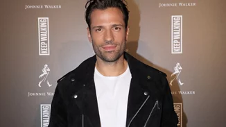 Ταξίδι για τον Κωνσταντίνο Αργυρό στην Αφρική | Η σπάνια φωτογραφία με την κομψή μητέρα του