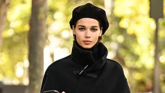 Το πιο "cool girl" άρωμα της σεζόν μυρίζει άγρια φράουλα, βανίλια και καστανή ζάχαρη