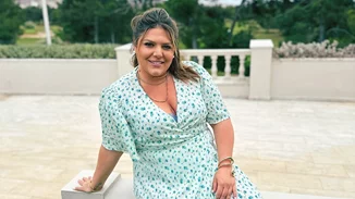 Δανάη Μπάρκα | Το νέο μανικούρ της συνδυάζει δύο από τις πλέον κορυφαίες τάσεις νυχιών