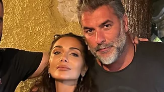 Δέσποινα Βανδή | Σε καφενείο με τον Βασίλη Μπισμπίκη στην Κρήτη