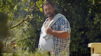 Ο Theo Alexander μένει μόνιμα εδώ