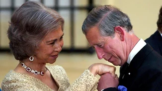 Η βασίλισσα Σοφία και τα περίφημα "ρουμπίνια του Νιάρχου" | Το κόσμημα που αρνείται να δώσει στη νύφη της, βασίλισσα Letizia