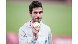 Μίλτος Τέντογλου- Λευτέρης Πετρούνιας | Η συγκινητική συνάντηση στο Ολυμπιακό Χωριό μετά τα μετάλλια