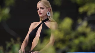 Δούκισσα Νομικού, Βίκυ Καγιά, Τόνια Σωτηροπούλου | Τα glam χτενίσματά τους στο 77ο Φεστιβάλ Καννών