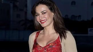 Οικογενειακή εξόρμηση για μπάνιο | Με λεοπάρ μπικίνι και boho παρεό