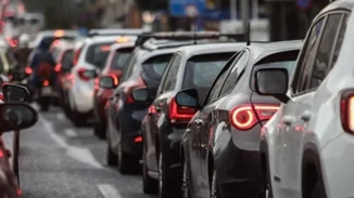 Δίμηνη παράταση στα τέλη κυκλοφορίας ανακοίνωσε ο Σταϊκούρας