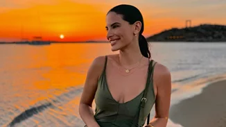 Η Χριστίνα Μπόμπα δημιούργησε το ιδανικό look για τις βόλτες στο νησί