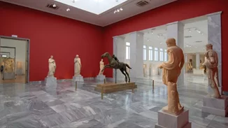 Πανσέληνος με νυχτερινές περιπλανήσεις στο Εθνικό Αρχαιολογικό Μουσείο