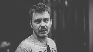 "Όλα Είναι Μάταια" του Δημήτρη Κανέλλη | Ένα βιβλίο - οδηγός για τον σύγχρονο νέο Έλληνα εργαζόμενο