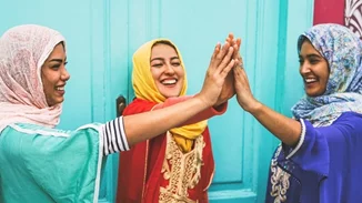 Ινδία | Το Ανώτατο Δικαστήριο αποφάσισε ότι επιτρέπεται σε όλες τις γυναίκες το δικαίωμα στην άμβλωση