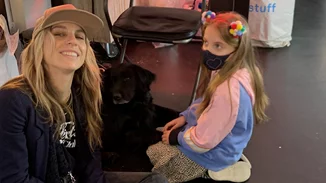 Ανακαλύψαμε τις πιο στυλάτες και διαδραστικές λαμπάδες του φετινού Πάσχα