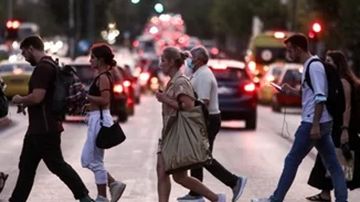 Κορονοϊός | Αυξητική πορεία των κρουσμάτων και των θανάτων παγκοσμίως τον φετινό χειμώνα - Η διαφορά με πέρυσι