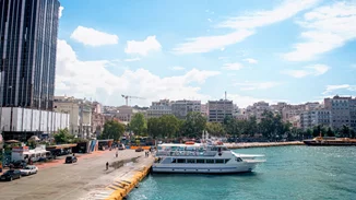 Κορονοϊός: Έξαρση της πανδημίας με επίκεντρο τους νέους - Ισχυρή σύσταση για self test στην επιστροφή από τα νησιά