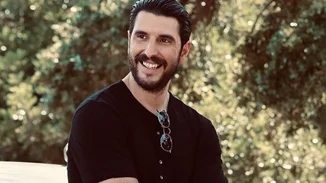 Ο Γιώργος Γεροντιδάκης το 2004 | Η εμφάνισή του στη σειρά "Απόσταση Αναπνοής"