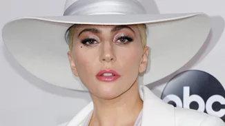 Lady Gaga | Η τρυφερή στιγμή με τον σύντροφό της στην ορκωμοσία του Joe Biden