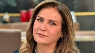 Η Μπέσσυ Μάλφα με νέο χρώμα μαλλιών | Η αλλαγή που την ανανέωσε πλήρως