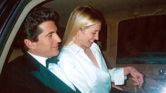 Τζον Κένεντι Τζούνιορ -Κάρολιν Μπεσέτ | Ο πιο λαμπερός και τραγικός έρωτας της Αμερικής γίνεται τηλεοπτική σειρά