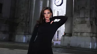 Xριστίνα Μπόμπα & Σάκης Τανιμανίδης | Dinner με φίλους - Τα bold σκουλαρίκια της