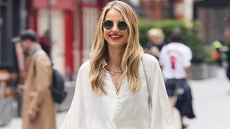 5 διαφορετικοί τρόποι να φορέσεις το λευκό πουκάμισο με έμπνευση από το TikTok