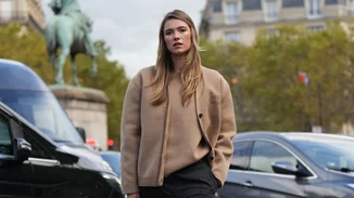 Αυτή η πλεκτή ζακέτα από τη Zara είναι στο χρώμα που θα επικρατήσει τη νέα σεζόν και κοστίζει μόλις 25,95 ευρώ