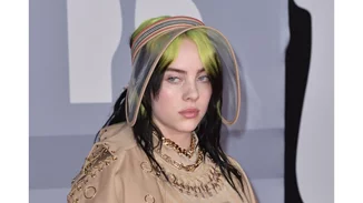 Η Billie Eilish με αυτό το χτένισμα είναι ένας εντελώς διαφορετικός άνθρωπος