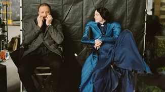 Dear God, the Parthenon is still broken | Ο Γιώργος Λάνθιμος κυκλοφορεί το πρώτο του φωτογραφικό βιβλίο