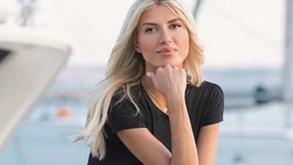 10 χρόνια Missbloom | Η Σάντυ Κουτσοσταμάτη γιορτάζει μαζί μας απαντώντας στο πιο fun quiz ever