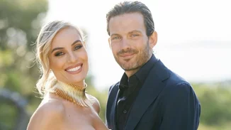 Στη βάφτιση της Αλεξάνδρας Μαροσούλη | Πανέμορφη με καστανόξανθα μαλλάκια και γκριζοπράσινα μάτια