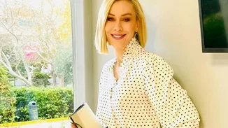 Αντριάνα Παρασκευόπουλου | Με λευκό σύνολο και (ωραίες) γόβες σε φιλανθρωπικό γεύμα