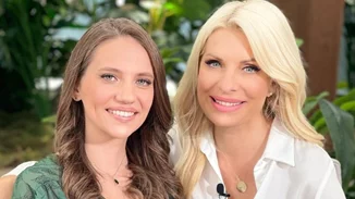 Το στιλ της Φωτεινής Παπαθεοδώρου | Τα items που δεν αποχωρίζεται η πρωταγωνίστρια της σειράς "Μαύρο Ρόδο"