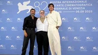 Ο "Frankenstein" του Guillermo del Toro συγκίνησε το κοινό στο Φεστιβάλ Βενετίας