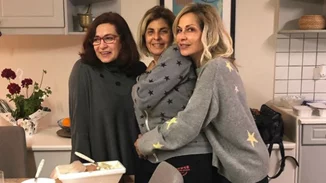 Γενέθλια για τη μητέρα της Άννας Βίσση | Η έκπληξη από τις κόρες της για τα 89 της χρόνια