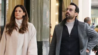 Χριστίνα Μπόμπα & Σάκης Τανιμανίδης | Η Αριάνα και η Φιλίππα στο κολυμβητήριο