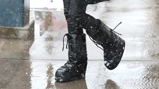 Οι snow boots που μπορείς να φορέσεις και χωρίς να χιονίζει