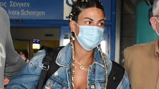 Χριστίνα Κεφαλά | Η εμφάνιση με το νέο της hair look στο αεροδρόμιο - Οι πρώτες δηλώσεις μετά την άφιξή της στην Ελλάδα