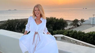 Σοφία Αλιμπέρτη | Έκανε μη χειρουργικό λίφτινγκ προσώπου και μας δείχνει τη διαδικασία