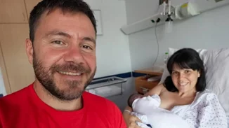 Ευτύχης Μπλέτσας- Ηλέκτρα Αστέρη | Βάφτισαν τις κόρες τους (pic) - Το συγκινητικό μήνυμα της νέας μαμάς προς τα μωρά της