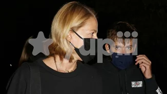 Η Τζένη Μπαλατσινού σε σπάνια δημόσια εμφάνιση με τον γιο της, Μάξιμο