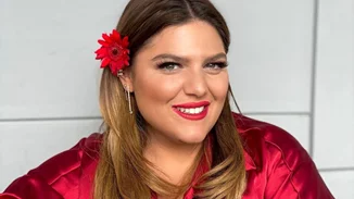 Δανάη Μπάρκα | Το μοναδικό προϊόν που χρησιμοποιεί στο καλοκαιρινό της μακιγιάζ