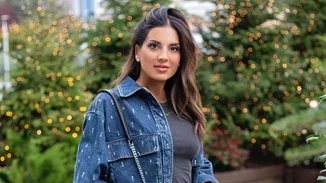 Η Σταματίνα Τσιμτσιλή με το πεντικιούρ που όλες θα ζητάνε φέτος τις γιορτές