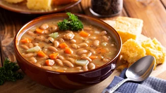 Το απόλυτο superfood της Σαρακοστής: Γιατί τα όσπρια δεν πρέπει να λείπουν από το μενού σου;