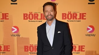 Ο Jason Priestley για τη συγκατοίκηση με τον Brad Pitt