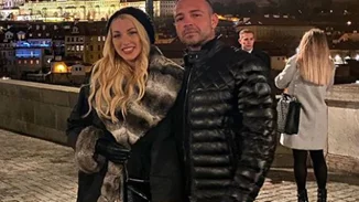 Κωνσταντίνα Σπυροπούλου - Βασίλης Σταθοκωστόπουλος | Χριστούγεννα στην Πράγα για το ερωτευμένο ζευγάρι (pics,vid)