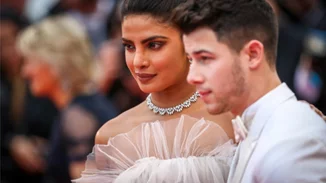 Priyanka Chopra - Nick Jonas | Είχαν ανακοινώσει ότι περιμένουν το πρώτο τους παιδί αλλά κανείς δεν το είχε καταλάβει