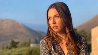 Αφροδίτη Λιάντου | Φόρεσε την πιο hot τάση στα τζιν και ανυπομονούμε να την αντιγράψουμε