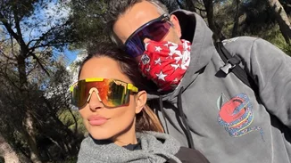 Φίλιππος Μιχόπουλος & Κωνσταντίνα Ευριπίδου | Ηλιόλουστη βόλτα στη φύση με τα ποδήλατά τους