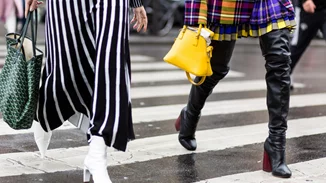 Τα 5 ζευγάρια παπούτσια που θα φοράς συνέχεια μετά τα 50