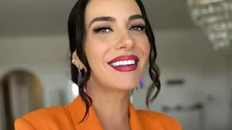 Φωτεινή Δάρρα | Δεν μπαίνει στο Vasilis Zoulias φόρεμά της και ταυτιζόμαστε μαζί της